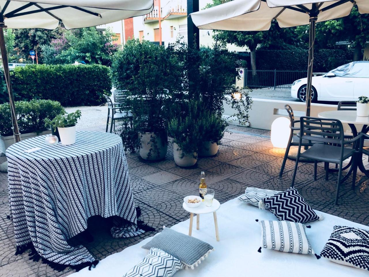Hotel Aplo - Breakfast Experience Cervia Eksteriør bilde